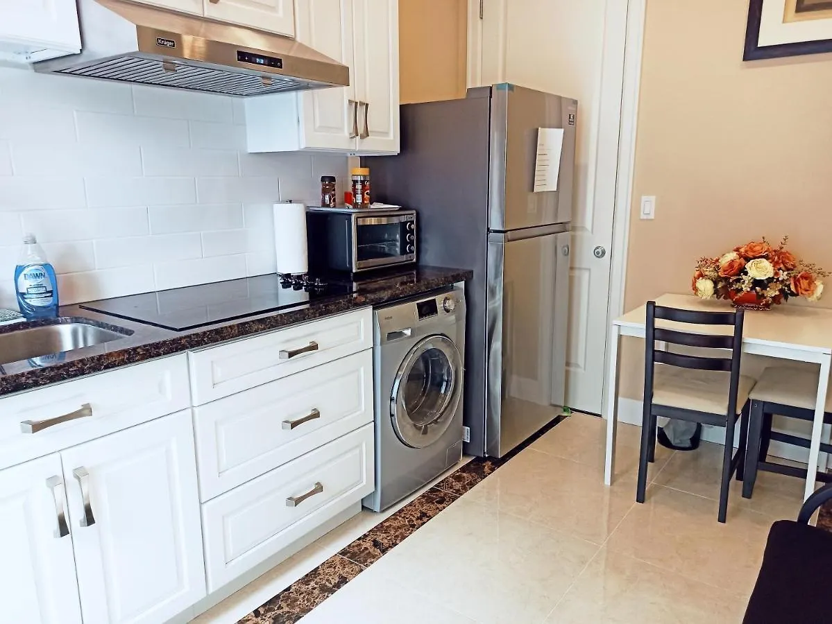 Separate 1 Bedroom Suite With Kitchen In Seaside House Richmond 0*,  Canada