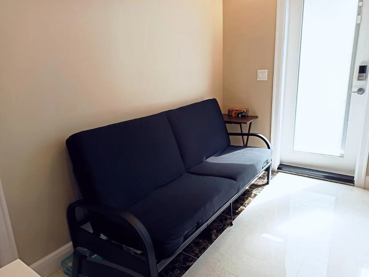 Separate 1 Bedroom Suite With Kitchen In Seaside House Richmond Apartment