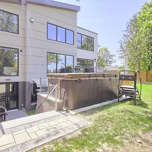 Charming And Luxurious 2br+1bath Guest Apartment Toronto